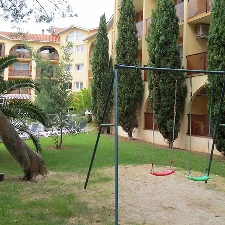 Ξενοδοχείο Biarritz-parme 3*