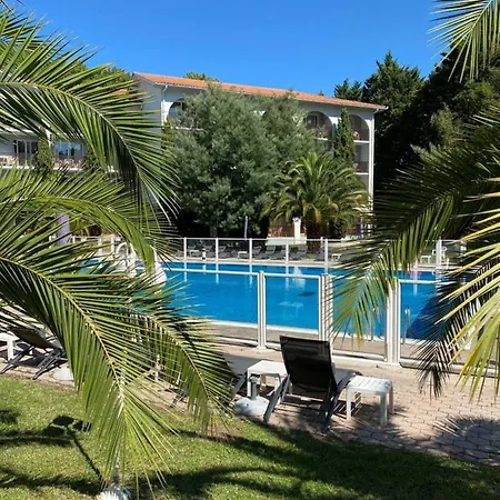 Biarritz-parme מלון 3*