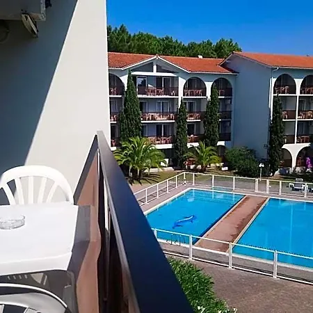 Biarritz-parme Отель Англе