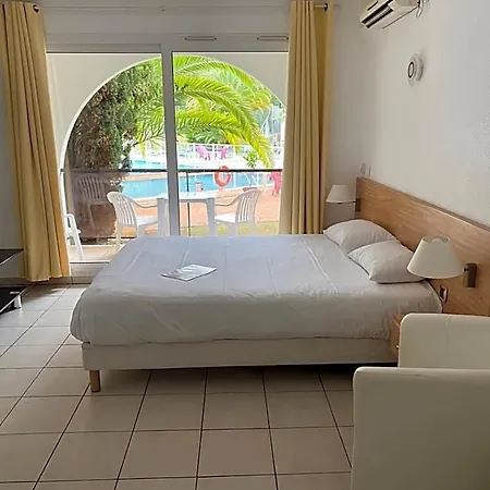 Отель Biarritz-parme 3*