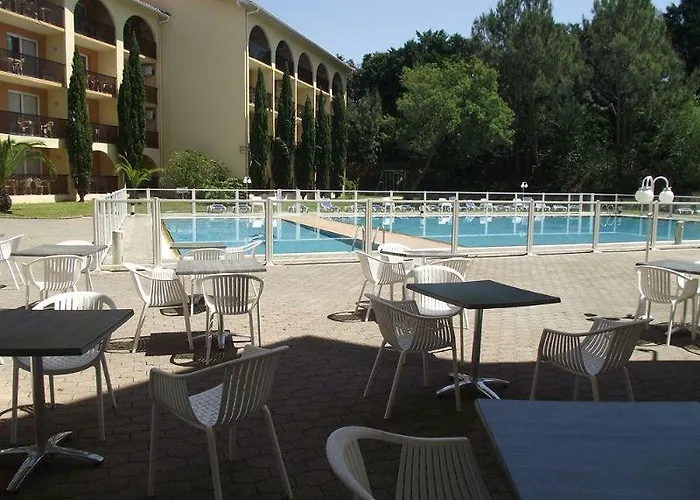 מלון Biarritz-parme 3*